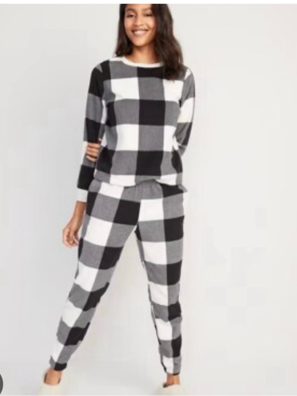 Old Navy Black & White Plaid Pajama Set